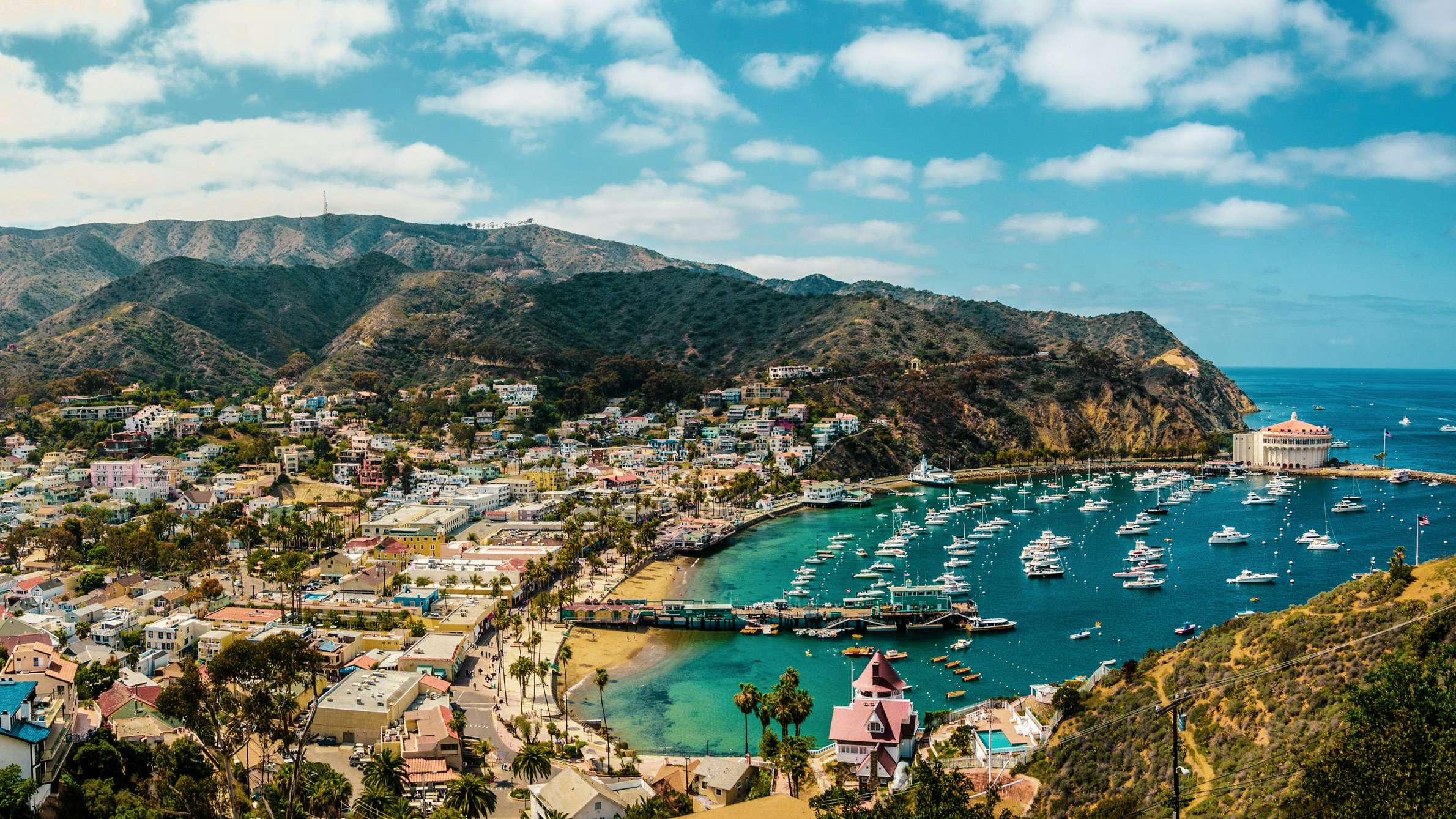 California Yacht Charter - California island paradise. An ideal day captured on the Southern California island getaway - Catalina.