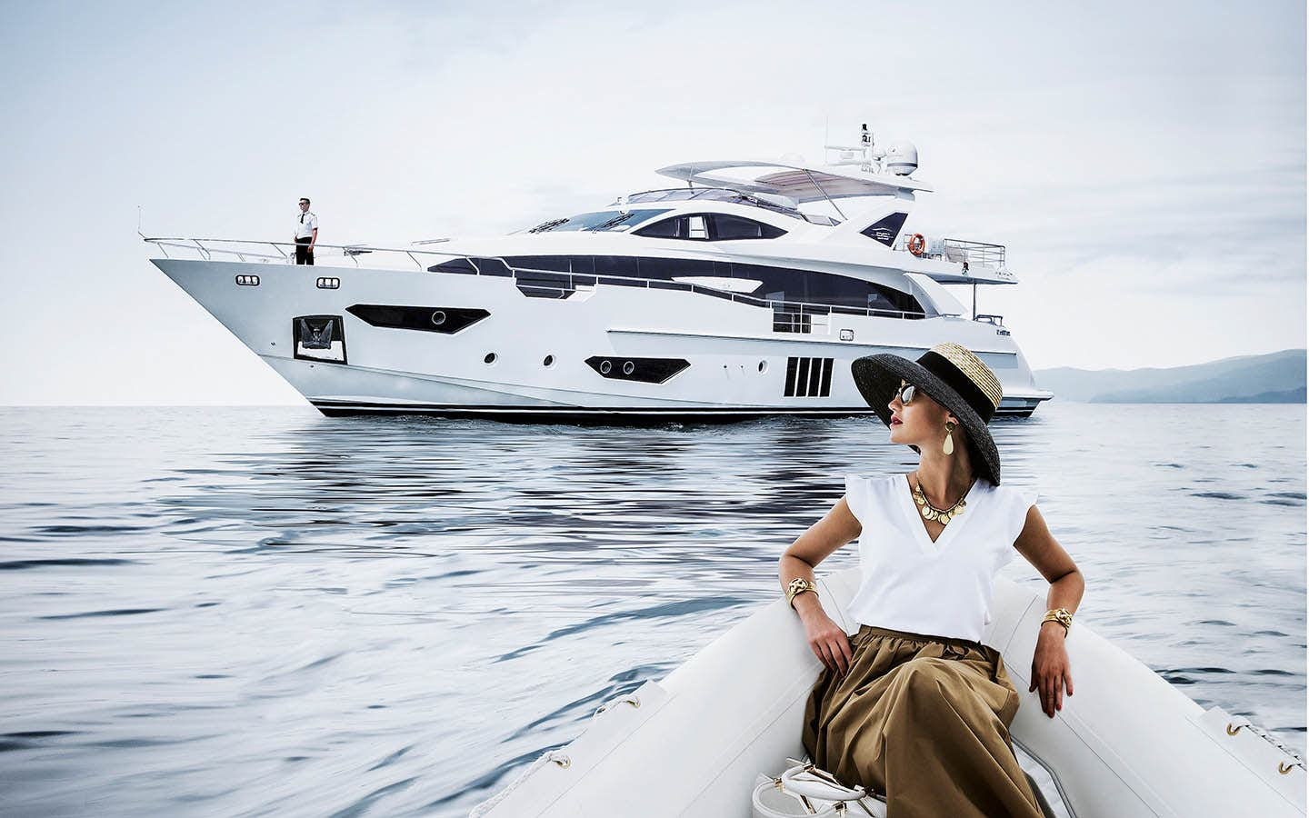 Azimut Yacht for Charter Cruising Profile